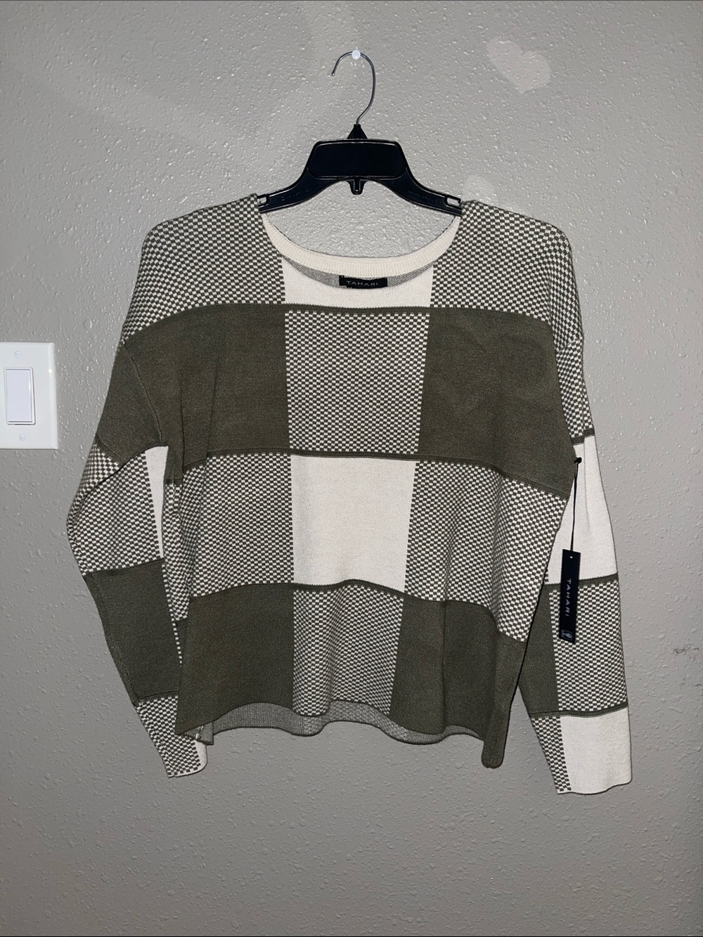 NEW❗️Green Checkered Sweater